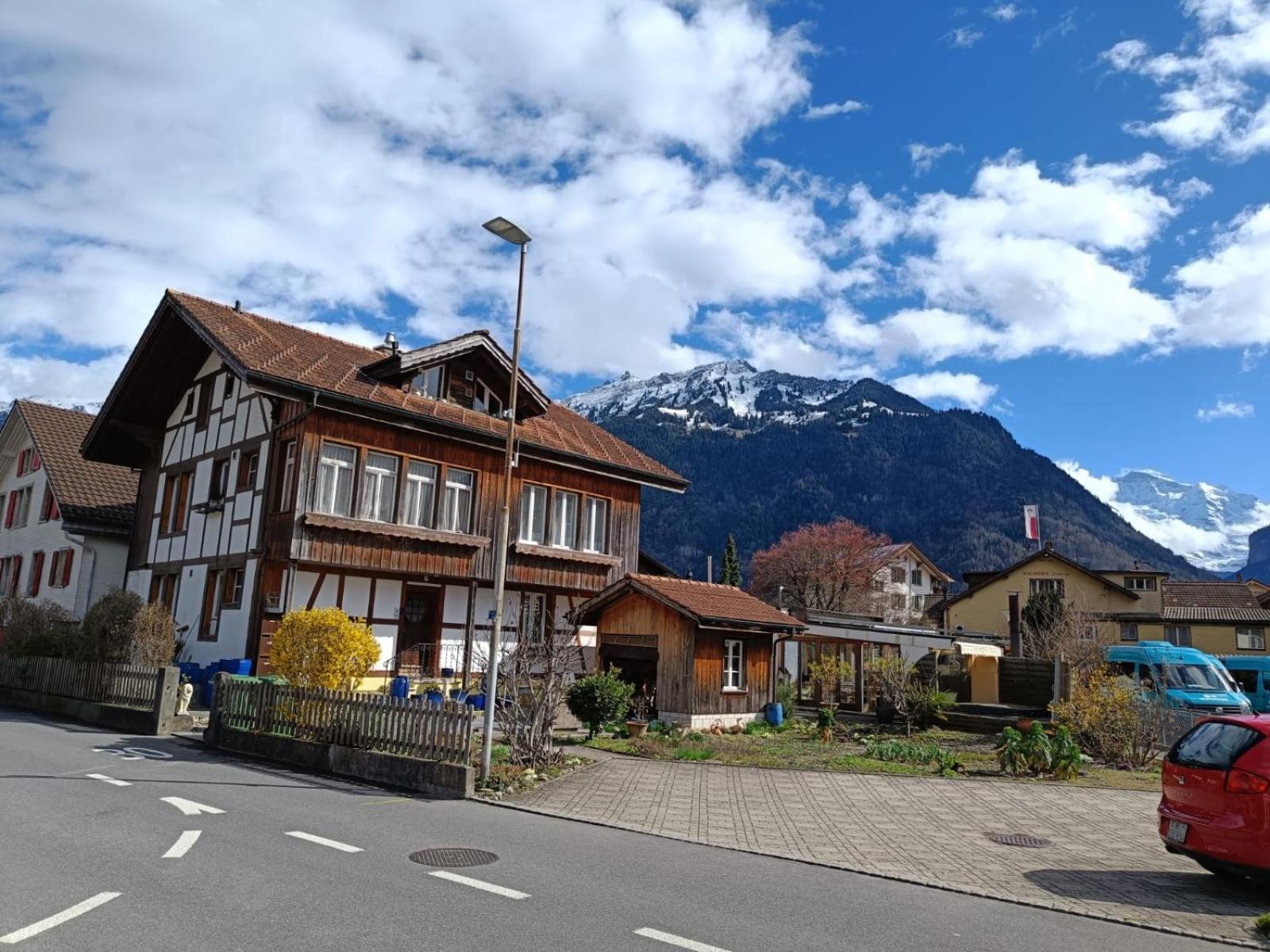 Fine&Pine Center Apartment Matten bei Interlaken Eksteriør billede